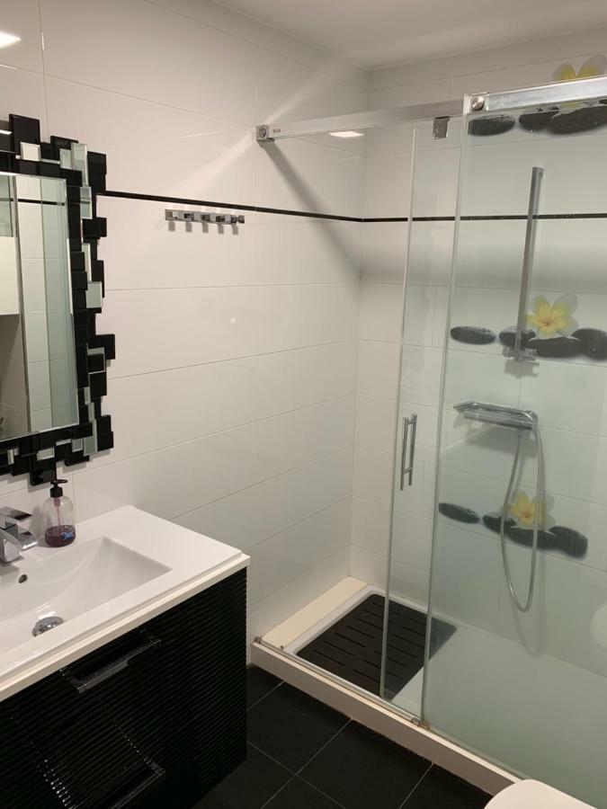 Oktheway Praza Galicia Apartment ซาร์เรีย ภายนอก รูปภาพ